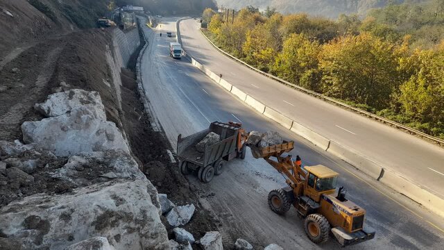 آماده باش راهداران در جادههای زمستانی سوادکوه 6 آماده باش راهداران در جادههای زمستانی سوادکوه