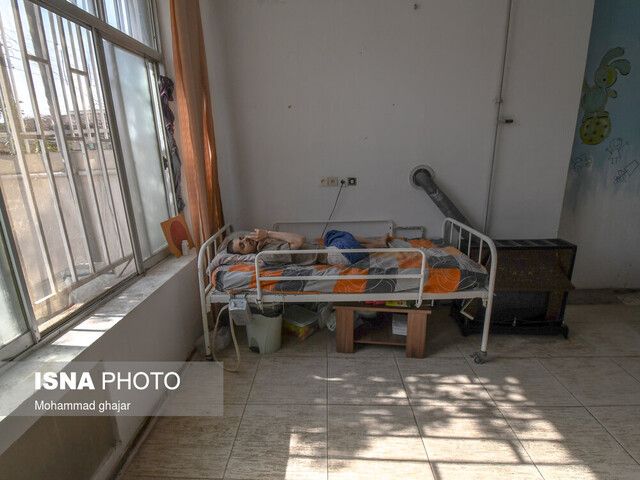 از وعده تا عمل دولت برای کاهش «فقر» 6 از وعده تا عمل دولت برای کاهش «فقر» و «تورم»