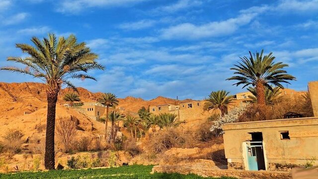 اشتباه نکنید اینجا شمال نیست؛ وسط کویر است 