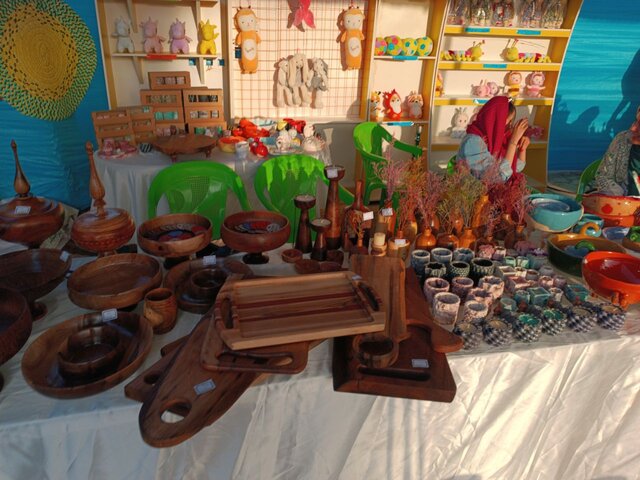 اولین جشنواره گل انار و طبخ آبزیان شهرستان محلات برگزار شد 3 اولین جشنواره گل انار و طبخ آبزیان شهرستان محلات برگزار شد