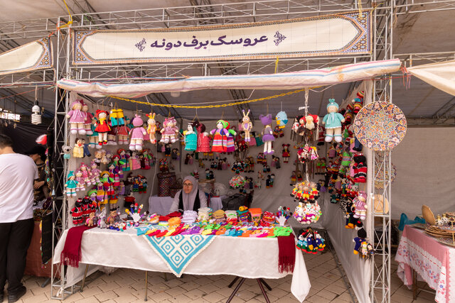 برپایی ۳۲۰ غرفه صنایعدستی در همدان 2 برپایی ۳۲۰ غرفه صنایعدستی در همدان