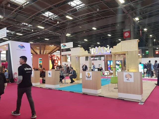 تصویری که از ایران در فرانسه به نمایش گذاشته شد 5 تصویری که از ایران در فرانسه به نمایش گذاشته شد