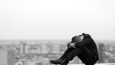 تفاوت غمگین بودن و افسردگی چیست؟ 2 d8aad981d8a7d988d8aa d8bad985daafdb8cd986 d8a8d988d8afd986 d988 d8a7d981d8b3d8b1d8afdaafdb8c da86db8cd8b3d8aad89f 65a575e52af75