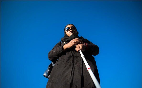 جستجوی راهی به روشنایی در دنیای تاریکی