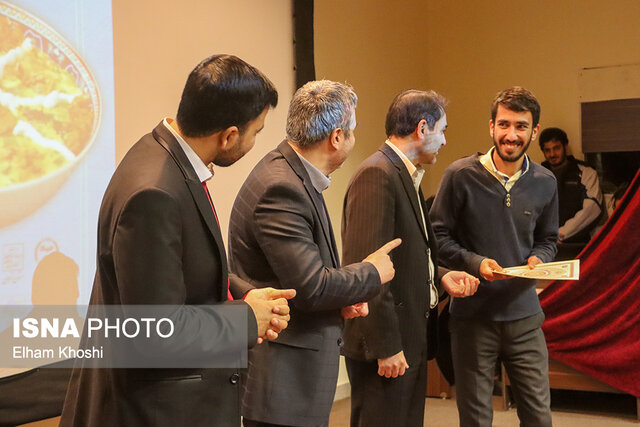 جشنوارههای غذا نقش مهمی در جذب گردشگر دارند 8 جشنوارههای غذا نقش مهمی در جذب گردشگر دارند