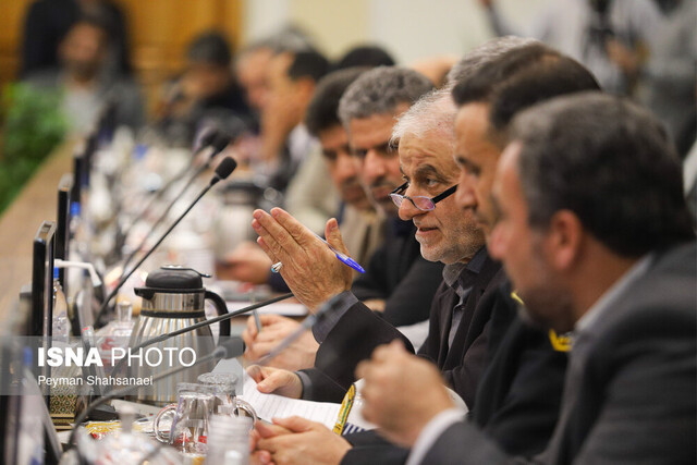 در قرارگاه مقابله با آلودگی هوای اصفهان چه گذشت؟ 6 در قرارگاه مقابله با آلودگی هوای اصفهان چه گذشت؟