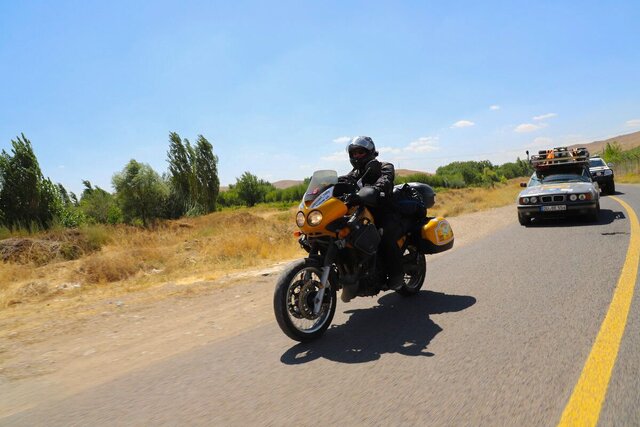 رالی جاده ابریشم شگفتزده از ایران خارج شد 4 رالی جاده ابریشم شگفتزده از ایران خارج شد