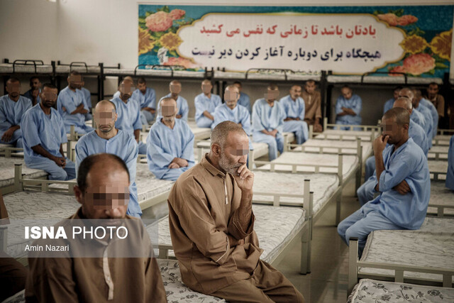 روایتی از زندگی معتادان متجاهر در کمپ ماده ۱۶ خوزستان 2 روایتی از زندگی معتادان متجاهر در کمپ ماده ۱۶ خوزستان