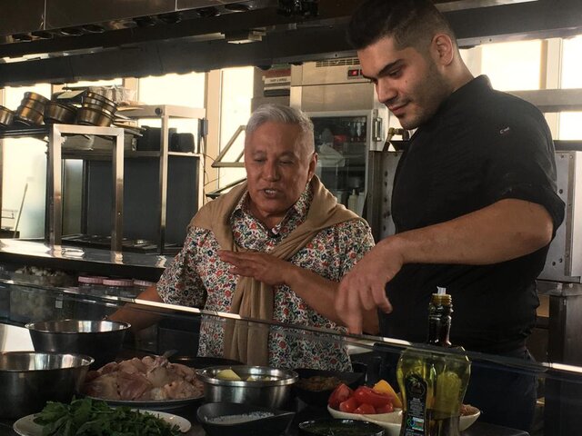 سرآشپز مشهور مالزی در آشپزخانه ایرانی 2 سرآشپز مشهور مالزی در آشپزخانه ایرانی