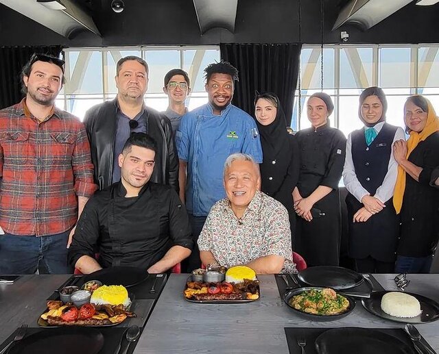 سرآشپز مشهور مالزی در آشپزخانه ایرانی 3 سرآشپز مشهور مالزی در آشپزخانه ایرانی