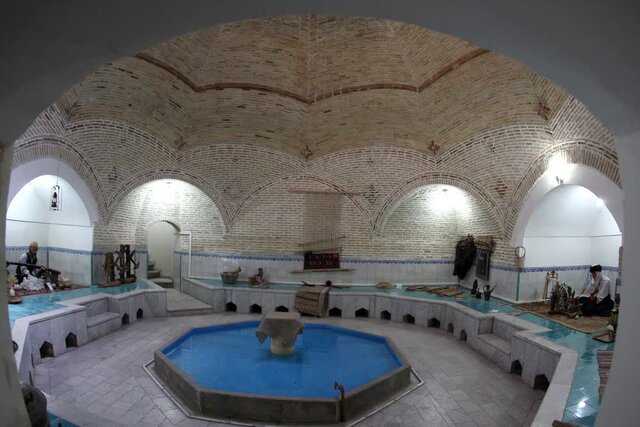 شهر «طلای سبز و سرخ» میزبان مسافران نوروزی/ دلربایی رفسنجان در بهار