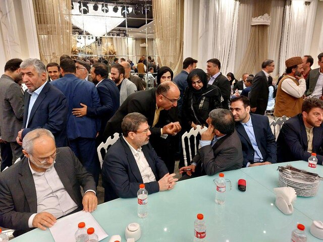 رسانه‌های جهت‌دار خارج بیایند ایران را ببینند