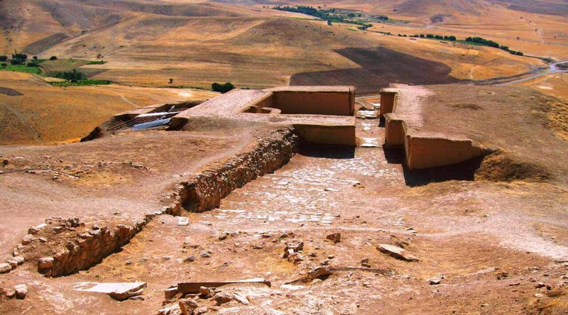 فصل توتفرنگی را در کردستان بگذرانید 12 فصل توتفرنگی را در کردستان بگذارنید