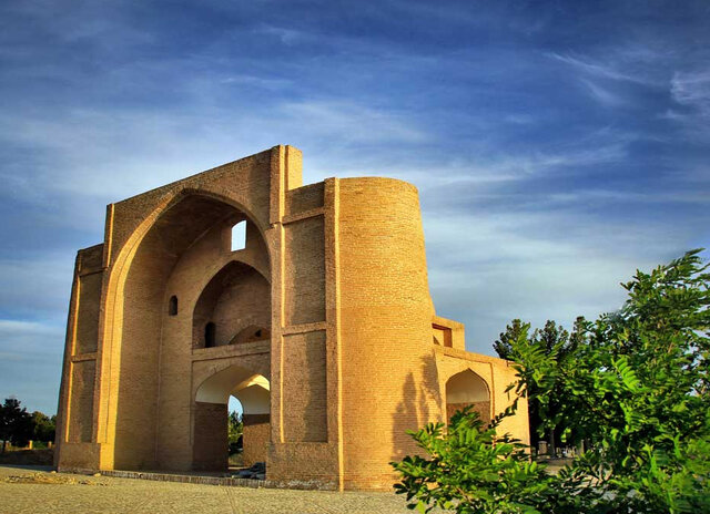 «مصلای سبزوار» نماد ایمان و بالندگی 4 «مصلای سبزوار» نماد ایمان و بالندگی