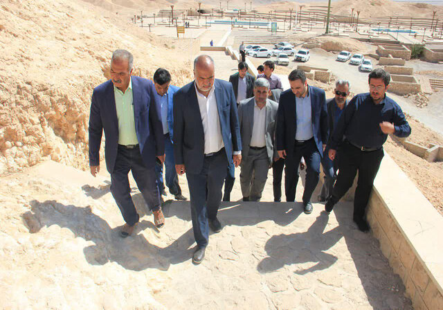 معاون گردشگری وزیر میراث به ابرکوه سفر کرد