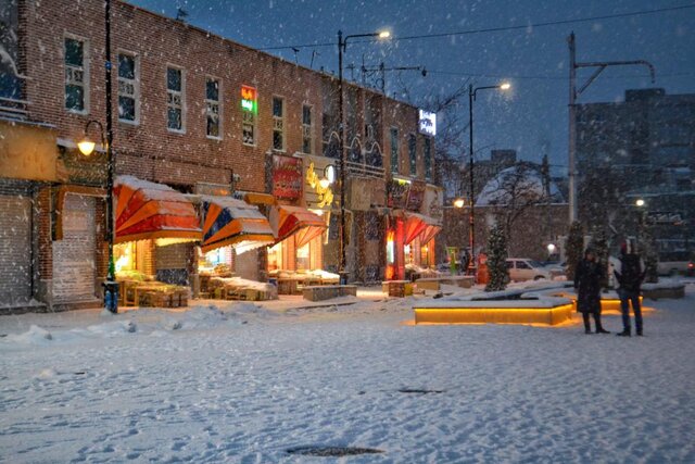 نمایی از بقعه شیخ صفی اردبیل زیبا و برفی