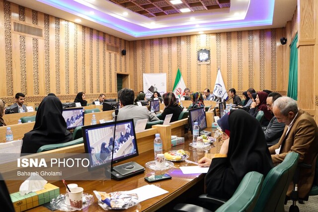 نوجوان نوجوی امروز؛ در کشاکش خلاقیت و بحران هویت 10 نوجوان نوجوی امروز؛ در کشاکش خلاقیت و بحران هویت