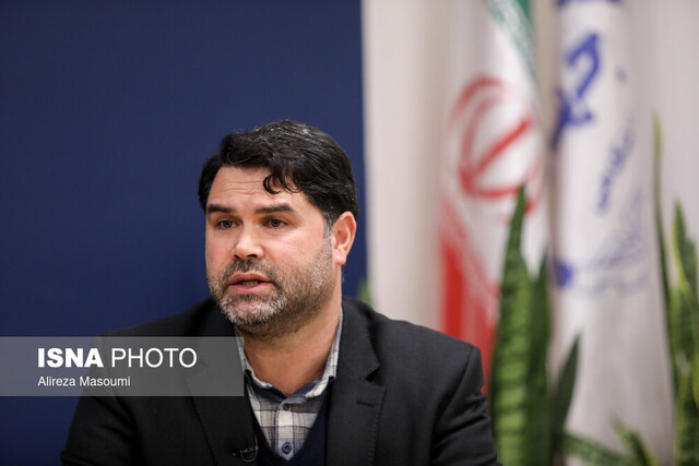 نگاهی به تاریخ تولد مانتو و گشت ارشاد/ الزام به حجاب؛ عقبنشینی در واقعیت و مداخله نمادین؟ 4 نگاهی به تاریخ تولد مانتو و گشت ارشاد/ الزام به حجاب؛ عقبنشینی در واقعیت و مداخله نمادین؟