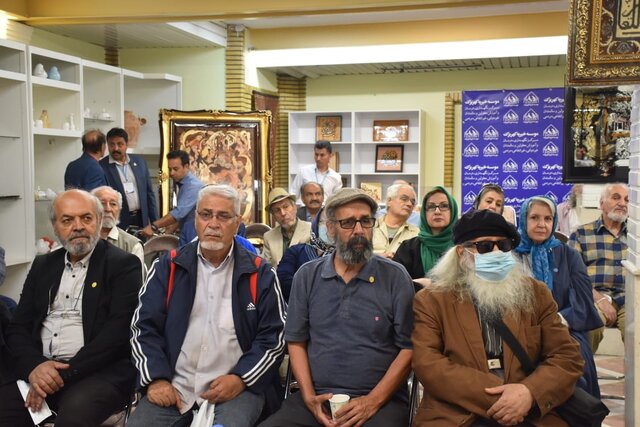 هنرمندان قدیمی به دیدار ساکنان کهریزک رفتند + تصاویر 5 هنرمندان پیشکسوت به کهریزک رفتند