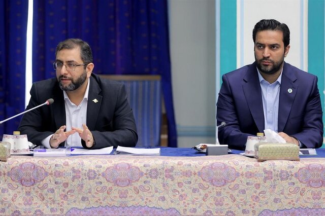 راه‌اندازی بورس بین‌الملل در مناطق آزاد گامی در راستای تحقق اقتصاد مقاومتی