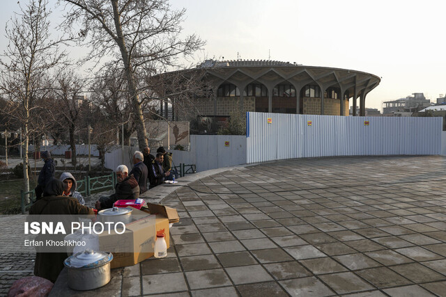 ماجرای دیواره‌های پیرامون تئاتر شهر چیست؟