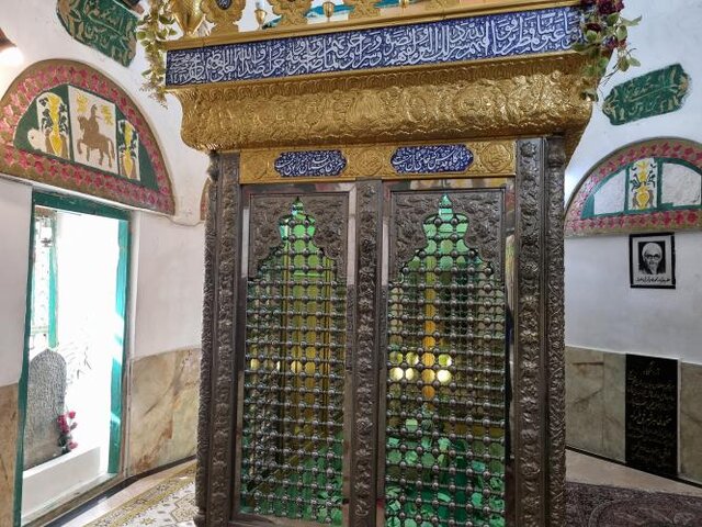 عطر «اَگردک» و «کوکوی گل پامچال» در کفا بازار ماسوله 6 عطر «اَگردک» و «کوکوی گل پامچال» در کف بازار ماسوله