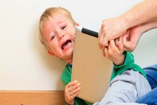 شیوه درستِ برخورد با کودک لجباز 3 شیوه درستِ برخورد با کودک لجباز