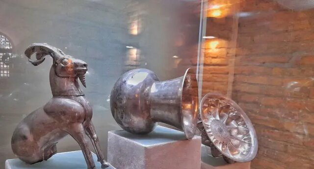 جاذبههای اعجابانگیز خرمآباد از «فلکالافلاک» تا «گرداب سنگی»! 3 جاذبههای اعجابانگیز خرمآباد از «فلکالافلاک» تا «گرداب سنگی»!