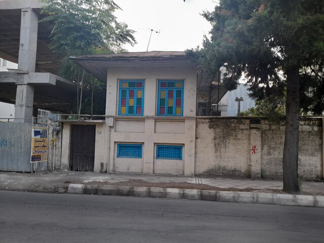 سایه مخرب بلندمرتبهسازی بر خانههای تاریخی بندرانزلی 6 سایه مخرب بلندمرتبهسازی بر خانههای تاریخی بندرانزلی