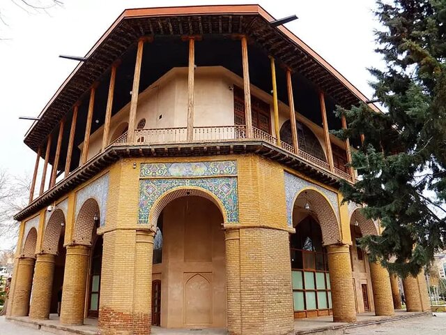 «عمارت چهلستون» نگین معماری صفویه در قزوین 5 «عمارت چهلستون» نگین معماری صفویه در قزوین