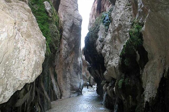 چشمههای آب گرم خراسان جنوبی، جاذبهای طبیعی با خواص درمانی و گردشگری بینظیر 4 چشمههای آب گرم خراسان جنوبی، جاذبهای طبیعی با خواص درمانی و گردشگری بینظیر