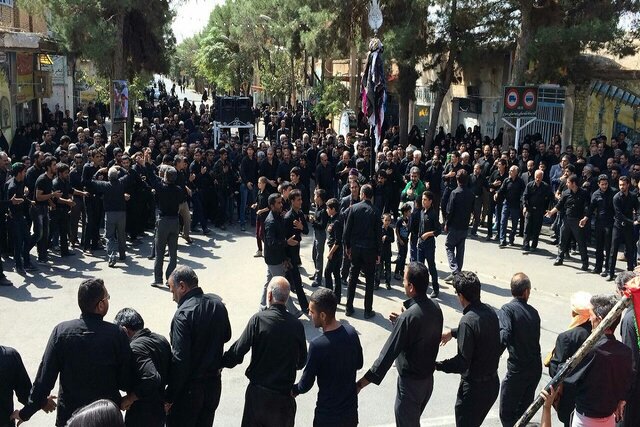 سنت‌های بومی و فرهنگ عامه؛ اثرات فرهنگی محرم در جذب گردشگران