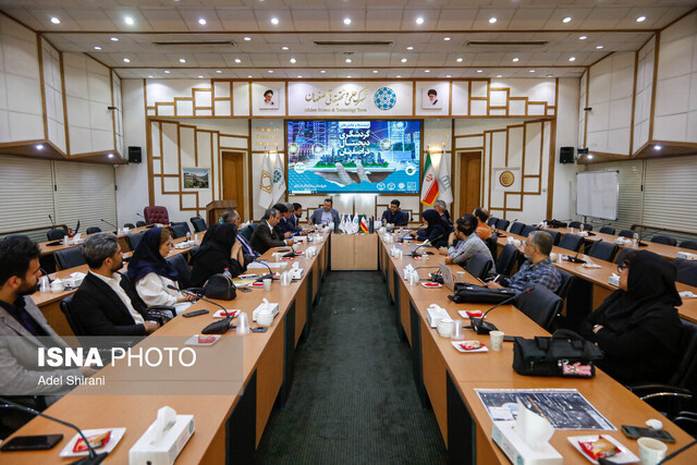 از بررسی فرصتها و چالشهای گردشگری دیجیتال تا رونمایی از «اطلس گردشگری اصفهان» 4 از بررسی فرصتها و چالشهای گردشگری دیجیتال تا رونمایی از اطلس گردشگری اصفهان