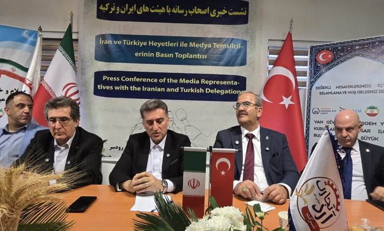 امضای ۶ تفاهمنامه همکاری با تجار ترک در رودسر 1 d8a7d985d8b6d8a7db8c dbb6 d8aad981d8a7d987d985d986d8a7d985d987 d987d985daa9d8a7d8b1db8c d8a8d8a7 d8aad8acd8a7d8b1 d8aad8b1daa9 692b939c96721