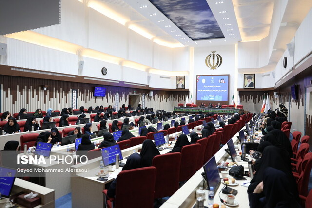 تأکید دولت بر تشریفاتی نبودن موقعیتهایی که به زنان واگذار میشود 3 تأکید دولت بر عدم تشریفاتی بودن موقعیتهایی که به زنان واگذار میشود