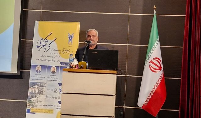 تأکید رئیس دانشگاه آزاد مازندران بر شکستن حصار دانشگاه با صنعت برای حل مسائل کشور