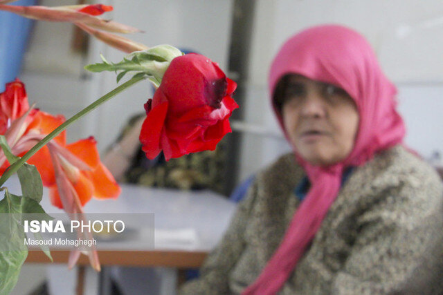 «تنهایی و انزوا» بزرگترین دغدغه سالمندان/ کمتر از ۱۰ درصد روانشناسان، به موضوع سالمندی پرداختهاند 1 d8aad986d987d8a7db8cdb8c d988 d8a7d986d8b2d988d8a7 d8a8d8b2d8b1daafd8aad8b1db8cd986 d8afd8bad8afd8bad987 d8b3d8a7d984d985d986 69243ecf6335f