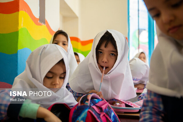 جزئیات جدید از لایحه سازمان ملی مهاجرت 2 ظرف ۲ ماه لایحه «سازمان ملی مهاجرت» نهایی میشود؛ قانون کدام امورات اتباع را در بر میگیرد؟