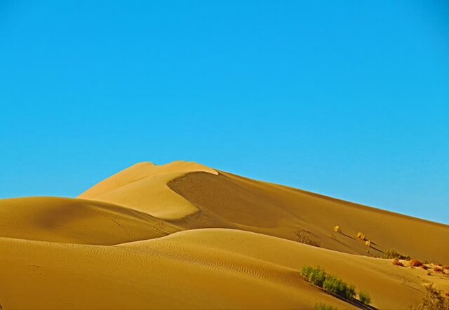 «جهان‌شهر پسته و مس» میزبان مسافران نوروزی