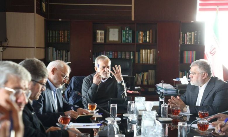 رئیس جمهور در استانداری تهران حضور یافت/ بررسی توسعه شبکه ریلی استان با حضور پزشکیان 1 d8b1d8a6db8cd8b3 d8acd985d987d988d8b1 d8afd8b1 d8a7d8b3d8aad8a7d986d8afd8a7d8b1db8c d8aad987d8b1d8a7d986 d8add8b6d988d8b1 db8cd8a7d981 692aed427df2d