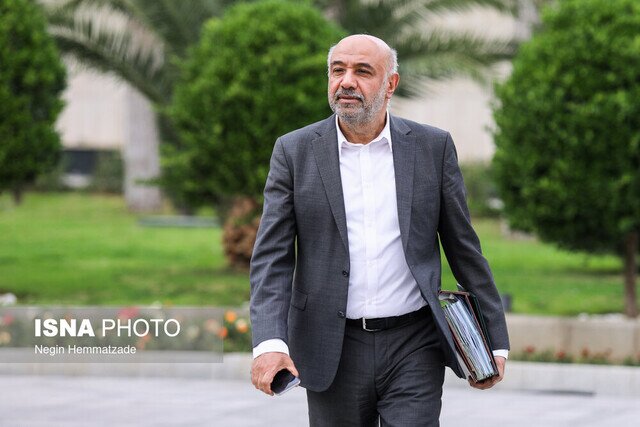 میدری: تأمین مالی بدهی داروخانهها با عرضه اوراق در بورس آغاز میشود 1 d985db8cd8afd8b1db8c d8aad8a3d985db8cd986 d985d8a7d984db8c d8a8d8afd987db8c d8afd8a7d8b1d988d8aed8a7d986d987d987d8a7 d8a8d8a7 6923113993559