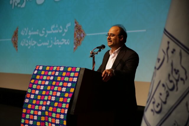 همایش تجلیل از فعالان صنعت گردشگری گیلان برگزار شد 3 همایش تجلیل از فعالان صنعت گردشگری گیلان برگزار شد