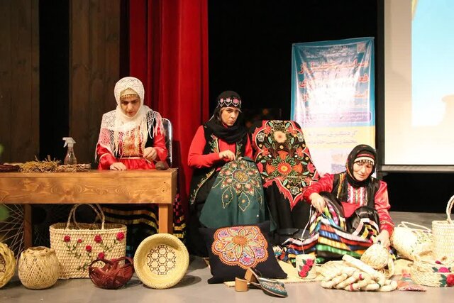 همایش تجلیل از فعالان صنعت گردشگری گیلان برگزار شد 7 همایش تجلیل از فعالان صنعت گردشگری گیلان برگزار شد