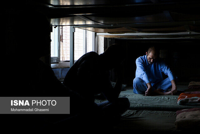 اعتراض جمعی از درمانگران اعتیاد به کمبود «شربت تریاک» 1 d8a7d8b9d8aad8b1d8a7d8b6 d8acd985d8b9db8c d8a7d8b2 d8afd8b1d985d8a7d986daafd8b1d8a7d986 d8a7d8b9d8aadb8cd8a7d8af d8a8d987 daa9d985d8a8 694157fe4d2d7