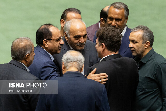 علی زینی وند، رئیس ستاد انتخابات کشور در صحن امروز مجلس مجلس با رسیدگی یک فوریتی به چه لایحهای مخالفت کرد؟