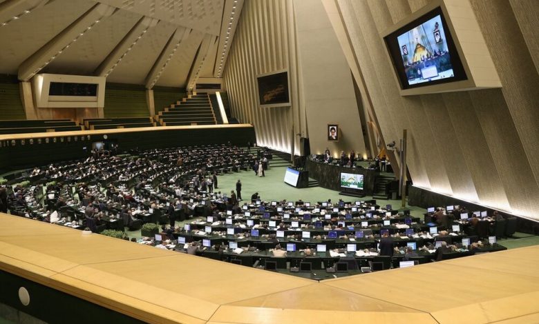 مصوبه مهریه و مناقشه جدید؛ مجلس با استناد به کدام آمار زندانیان مهریه ۱۴ سکه را تصویب کرد؟ 1 d985d8b5d988d8a8d987 d985d987d8b1db8cd987 d988 d985d986d8a7d982d8b4d987 d8acd8afdb8cd8afd89b d985d8acd984d8b3 d8a8d8a7 d8a7d8b3d8aad986 69415763d4d06