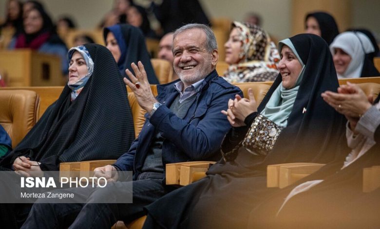 پزشکیان: زنان هدایتگر رفتارهای فرزندان و همسران خود هستند 1 d9bed8b2d8b4daa9db8cd8a7d986 d8b2d986d8a7d986 d987d8afd8a7db8cd8aadaafd8b1 d8b1d981d8aad8a7d8b1d987d8a7db8c d981d8b1d8b2d986d8af 69396e639e779