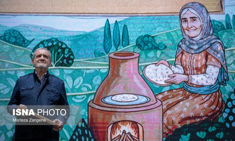 گزارش در حال تکمیل است ... آیین گرامیداشت «روز زن و مقام مادر» 1 daafd8b2d8a7d8b1d8b4 d8afd8b1 d8add8a7d984 d8aadaa9d985db8cd984 d8a7d8b3d8aa d8a2db8cdb8cd986 daafd8b1d8a7 69396dfd1a9dc